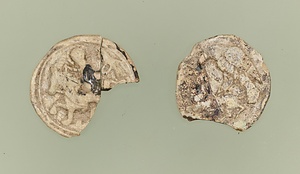 ガラス製丹形飾板