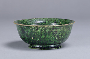 緑釉絞胎碗