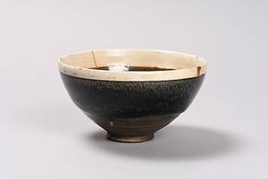 黒釉油滴白覆輪碗