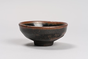 黒釉碗