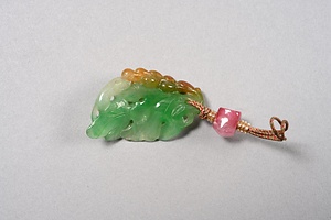 葡萄栗鼠翡翠珮