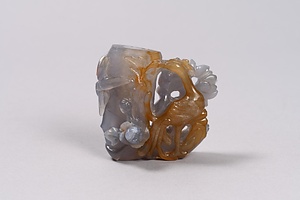 花鳥彫青瑪瑙小花挿