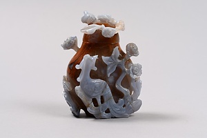 牡丹鳳凰彫瑪瑙瓶