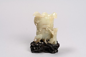 蓮鷺形青玉花挿