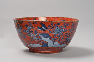 紅地青花花鳥文鉢