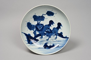 青花獅子図皿