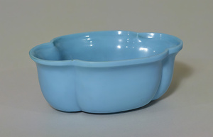 水色ガラス木瓜形鉢