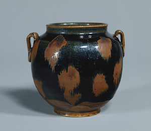 黒釉褐斑双耳壺