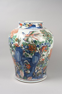 五彩花鳥文大壺