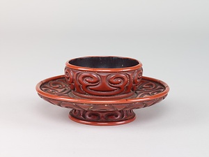 屈輪堆朱天目台