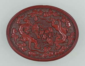 螭龍堆朱楕円盆