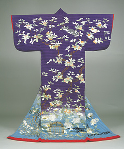 掻取 紫浅葱染分縮緬地橘菊模様