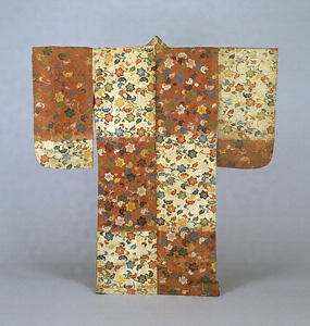 厚板 紅白段鉄線唐草模様