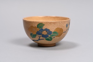 色絵椿文茶碗