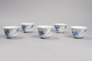 染付有職文猪口