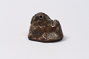 褐釉獅子形水滴