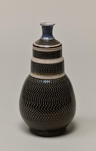 黒地点斑文徳利