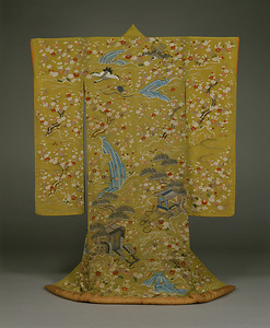 打掛 鶸色縮緬地風景模様