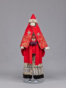 火事装束 猩々緋羅紗地波鯉千鳥模様（抱き茗荷紋付）