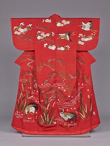 打掛 紅縮緬地雲鶴桜松模様