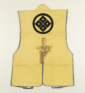 陣羽織 黄羅紗地（四ツ目紋付）