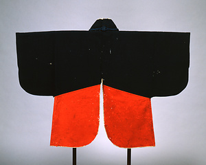 陣羽織 黒赤羅紗腰替無地