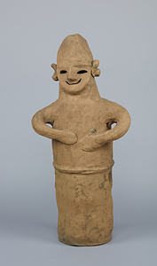 埴輪 笑う男子