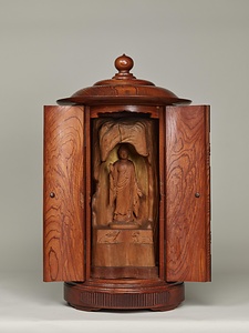 檀木釈迦如来立像