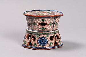 五彩木瓜形燭台