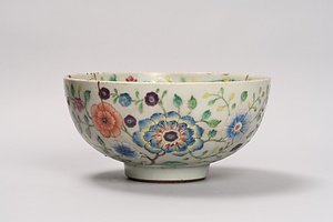 粉彩花卉文鉢