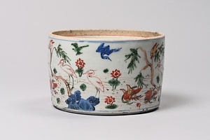 五彩蓮池水禽図鉢