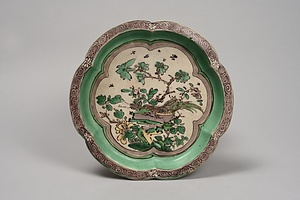 素三彩花鳥文輪花皿