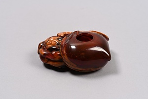 桃仏手柑形琥珀水丞