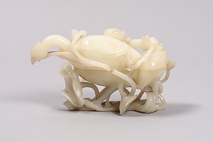 白玉水鳥形合子