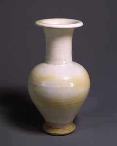 白釉瓶