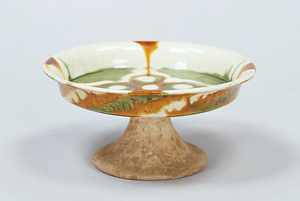 三彩花文高足盤