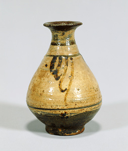 粉青鉄絵草葉文瓶