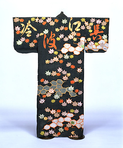 帷子 黒麻地氷割紅葉文字模様