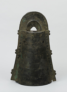 外縁付鈕式銅鐸