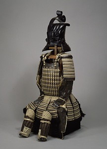 白糸威二枚胴具足