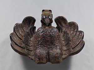 本館屋根瓦　鬼瓦（朱雀）