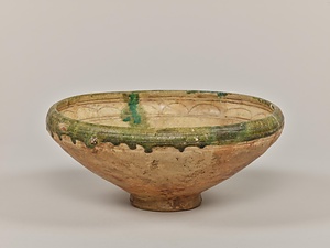 釉下緑彩刻線文鉢