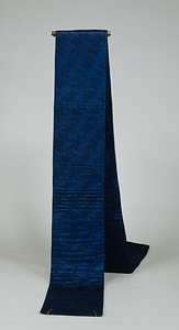 帯 藍地菱蝶桐模様