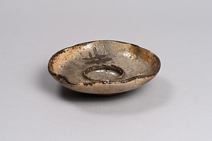 銹絵井字文盃台