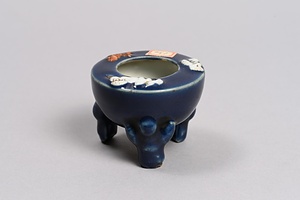 瑠璃釉金魚文三人形盃台