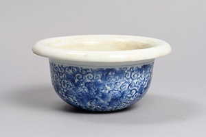 染付鳳凰唐草文盃台