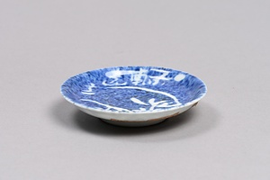 染付吹墨秋草文盃台