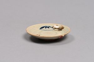 銹絵染付魚貝文盃台