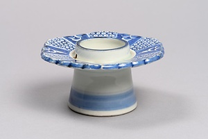 染付六稜花形盃台