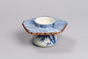 染付竹図五弁形盃台